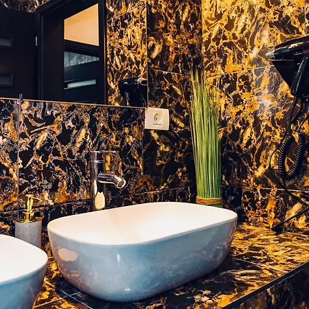 Luxury-apart Bs Apartment Navodari